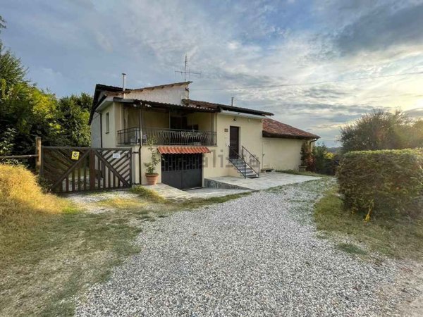 casa indipendente in vendita a Montemagno Monferrato