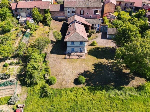 casa indipendente in vendita a Montemagno Monferrato