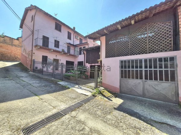 casa indipendente in vendita a Montemagno Monferrato