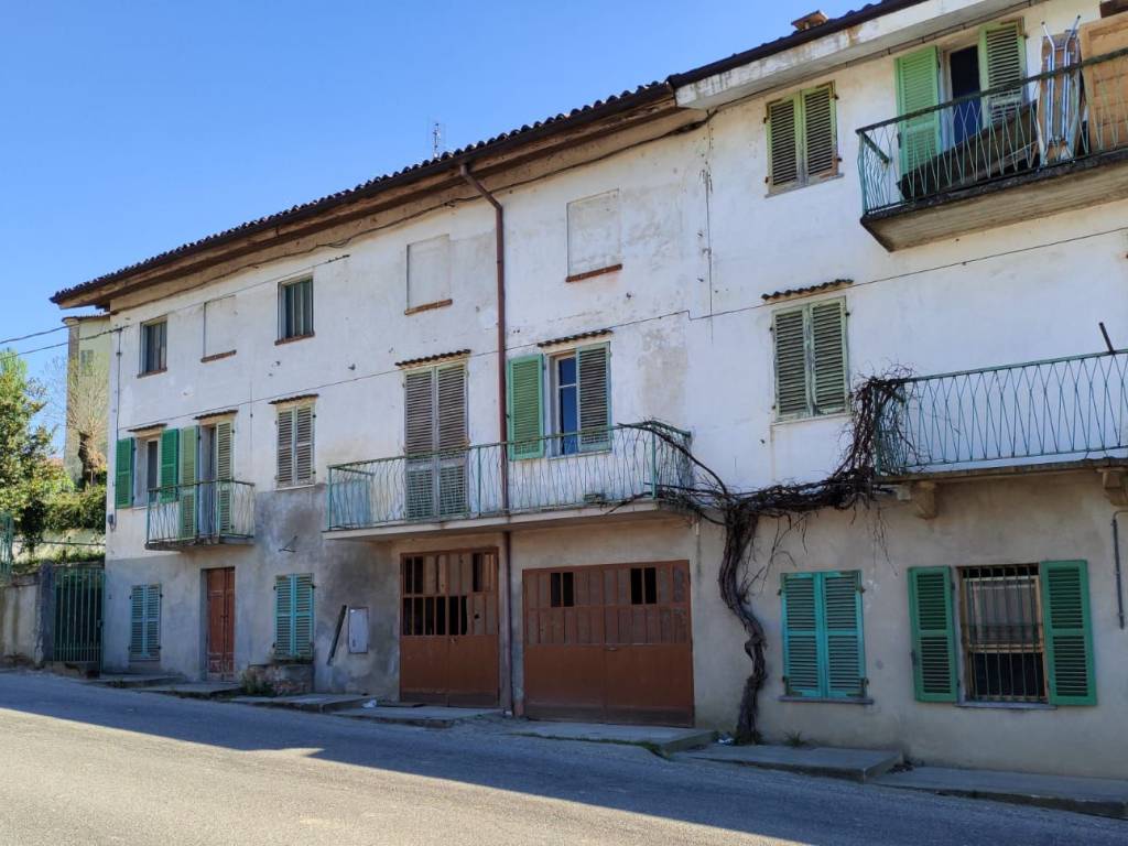casa indipendente in vendita a Montemagno Monferrato