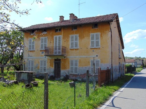 casa indipendente in vendita a Nizza Monferrato