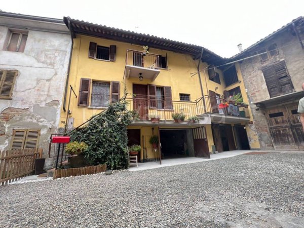 casa indipendente in vendita a Nizza Monferrato