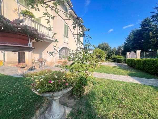casa indipendente in vendita a Nizza Monferrato