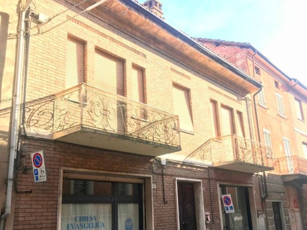 casa indipendente in vendita a Nizza Monferrato