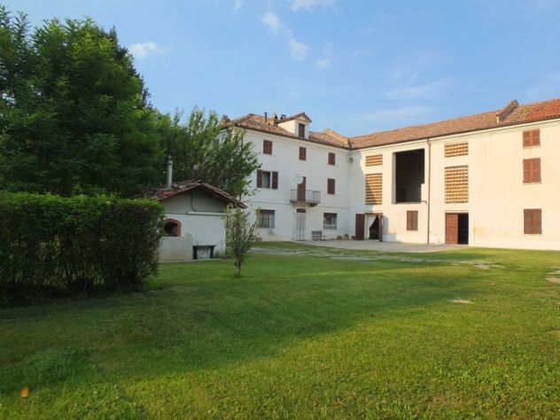 casale in vendita a Nizza Monferrato