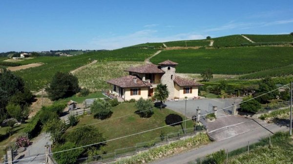 casa indipendente in vendita a Nizza Monferrato