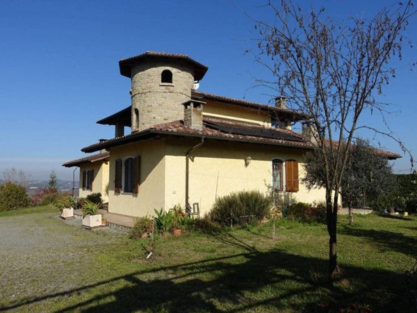 casa indipendente in vendita a Nizza Monferrato