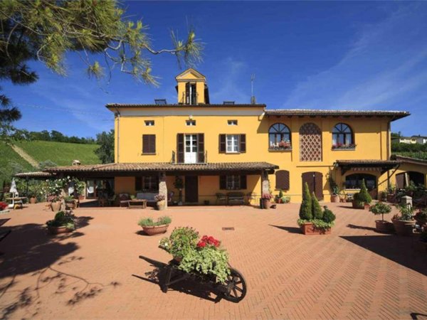 casa indipendente in vendita a Nizza Monferrato
