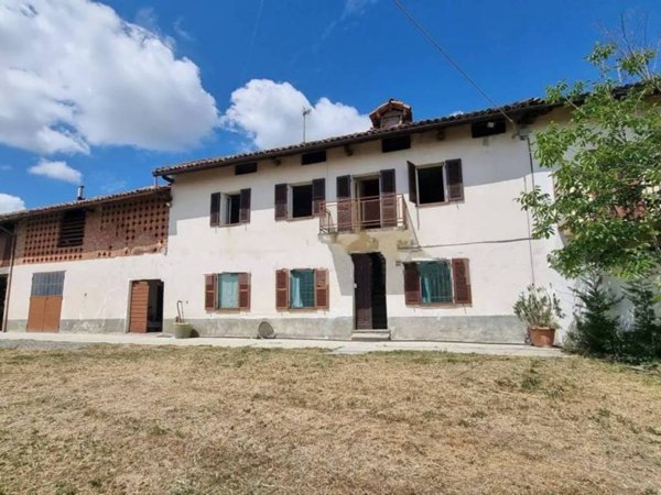 casa indipendente in vendita a Nizza Monferrato