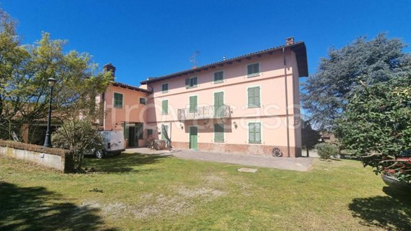casa indipendente in vendita a Nizza Monferrato