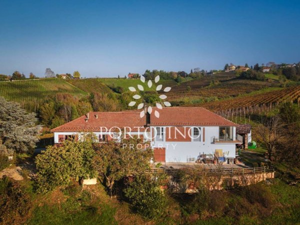 casa indipendente in vendita a Nizza Monferrato in zona Baglio