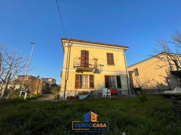casa indipendente in vendita a Nizza Monferrato