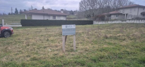 terreno edificabile in vendita a Nizza Monferrato