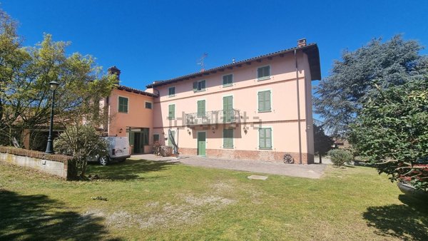 casa indipendente in vendita a Nizza Monferrato