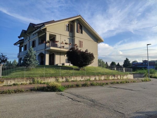 casa indipendente in vendita a Nizza Monferrato