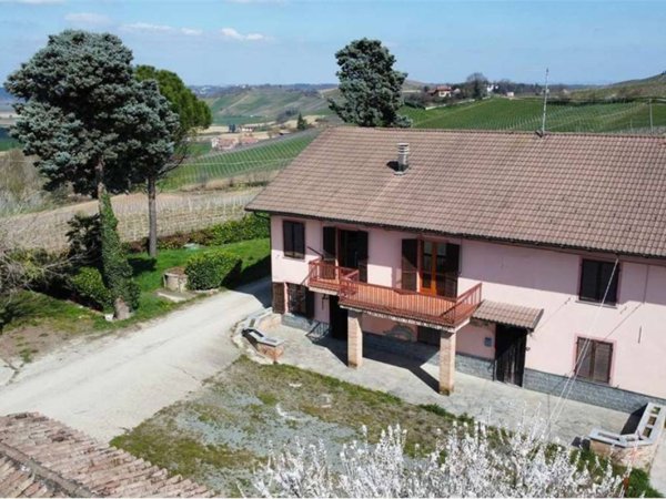 casale in vendita a Nizza Monferrato