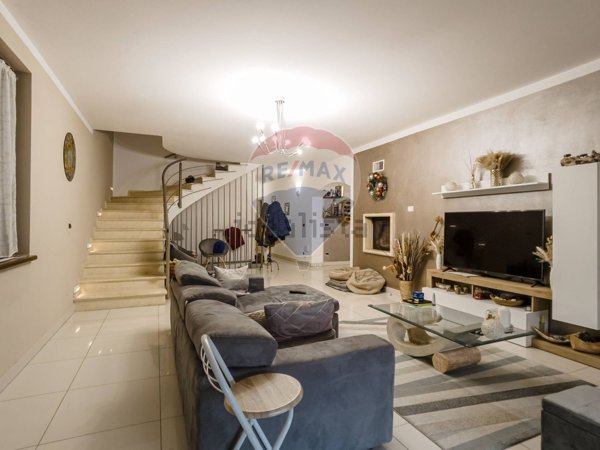 casa indipendente in vendita a Nizza Monferrato