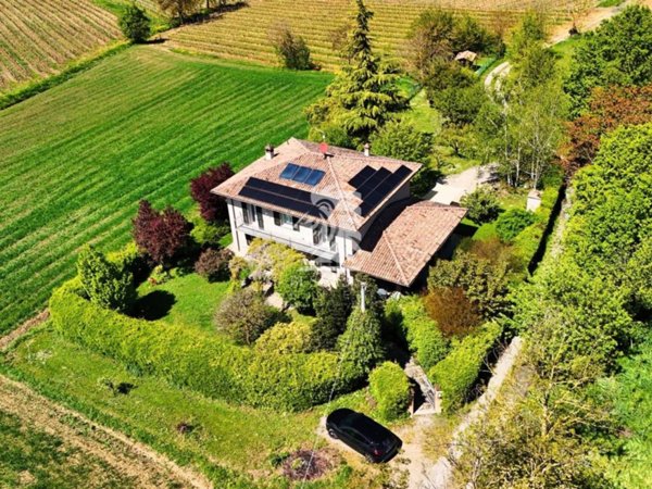 casa indipendente in vendita a Nizza Monferrato