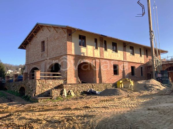casa indipendente in vendita a Nizza Monferrato in zona Volta