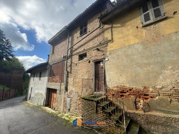 casa indipendente in vendita a Nizza Monferrato