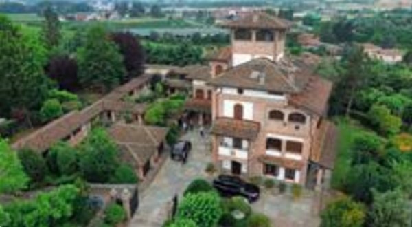 villa in vendita a Nizza Monferrato