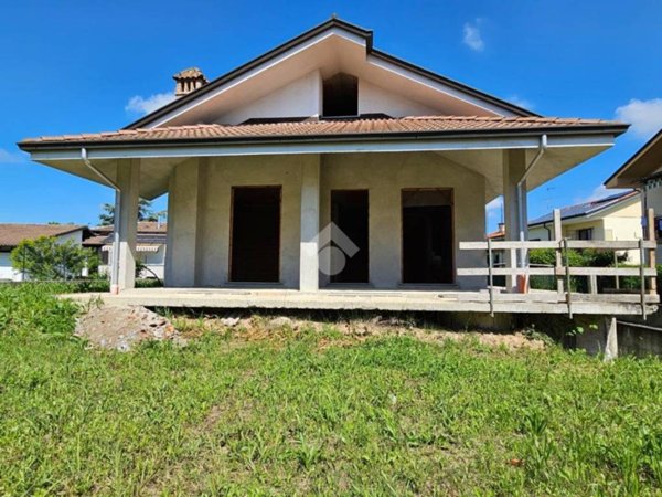 casa indipendente in vendita a Nizza Monferrato