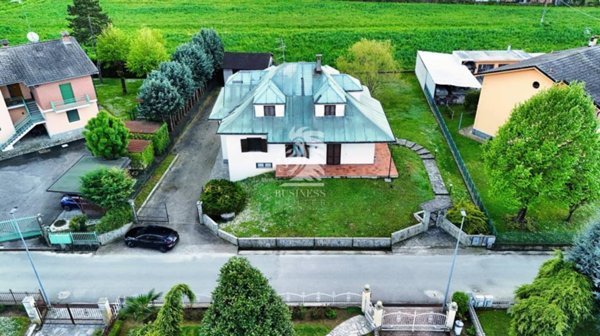 casa indipendente in vendita a Nizza Monferrato