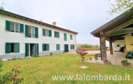casa indipendente in vendita a Nizza Monferrato in zona Baglio