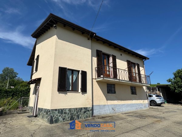 casa indipendente in vendita a Nizza Monferrato