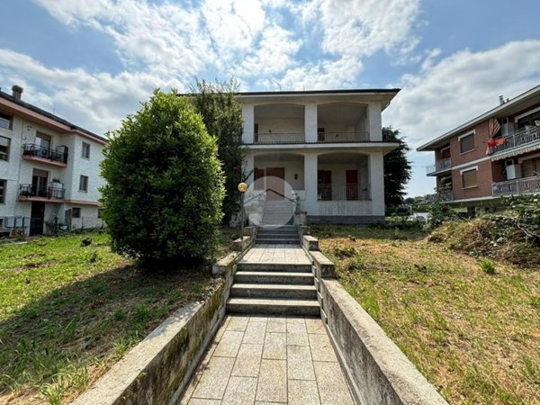 casa indipendente in vendita a Nizza Monferrato
