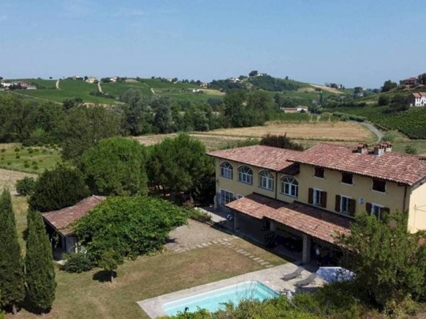 casale in vendita a Nizza Monferrato in zona Volta