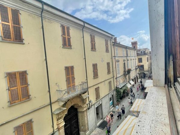 appartamento in vendita a Nizza Monferrato
