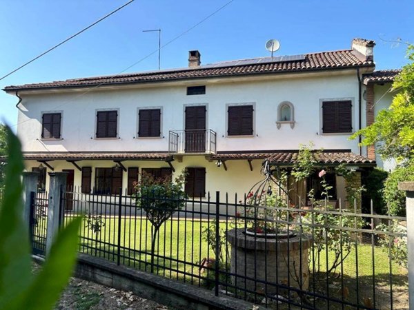 casa indipendente in vendita a Nizza Monferrato