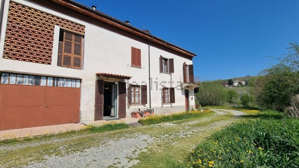 casa indipendente in vendita a Nizza Monferrato