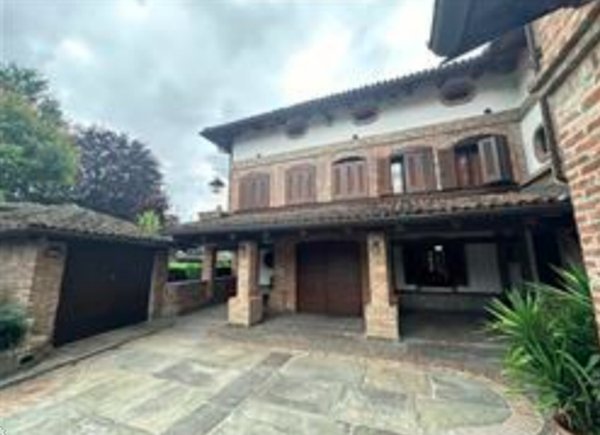 villa in vendita a Nizza Monferrato
