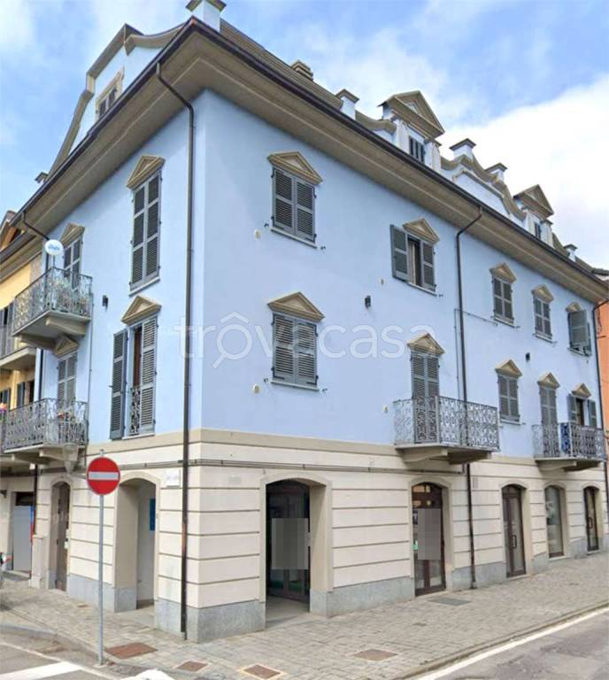 negozio in vendita a Nizza Monferrato