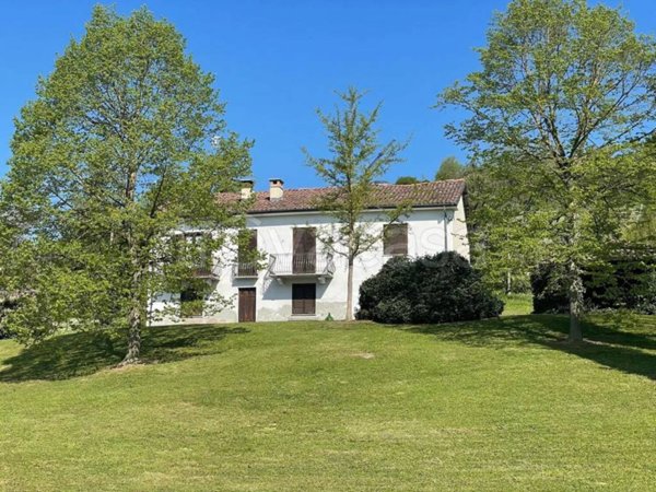 casa indipendente in vendita a Nizza Monferrato