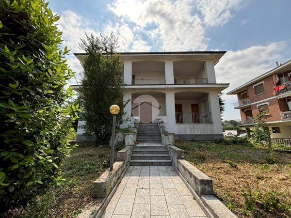 casa indipendente in vendita a Nizza Monferrato