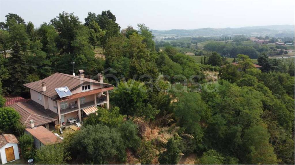 casa indipendente in vendita a Nizza Monferrato