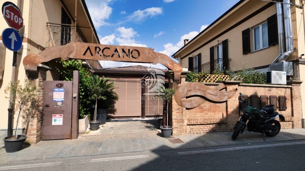 negozio in vendita a Nizza Monferrato