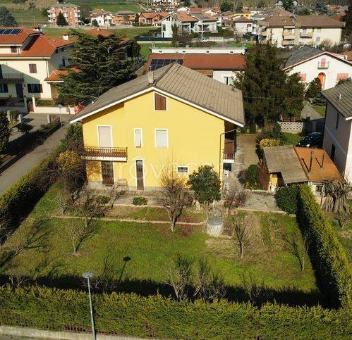casa indipendente in vendita a Nizza Monferrato