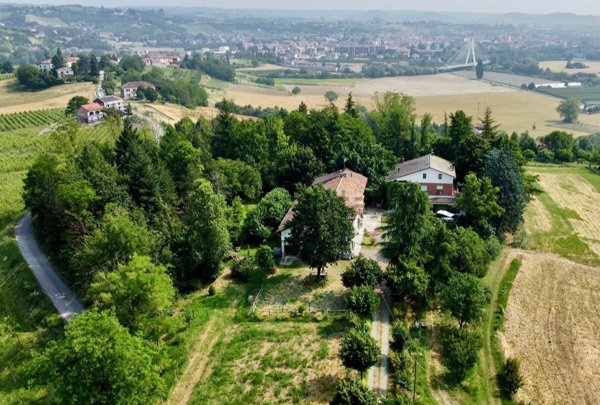 casale in vendita a Nizza Monferrato
