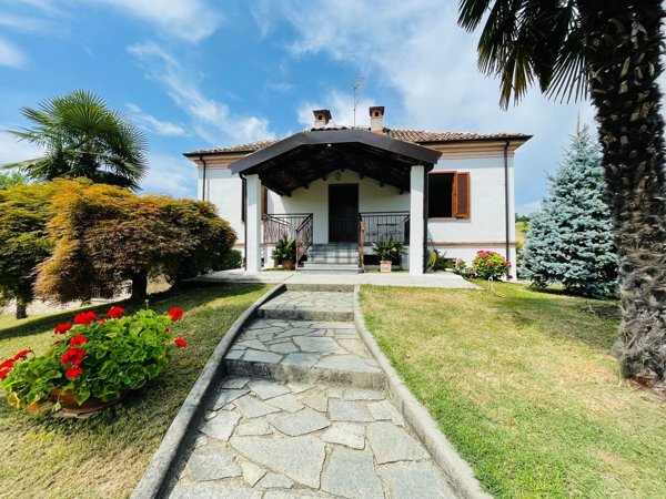 casa indipendente in vendita a Nizza Monferrato