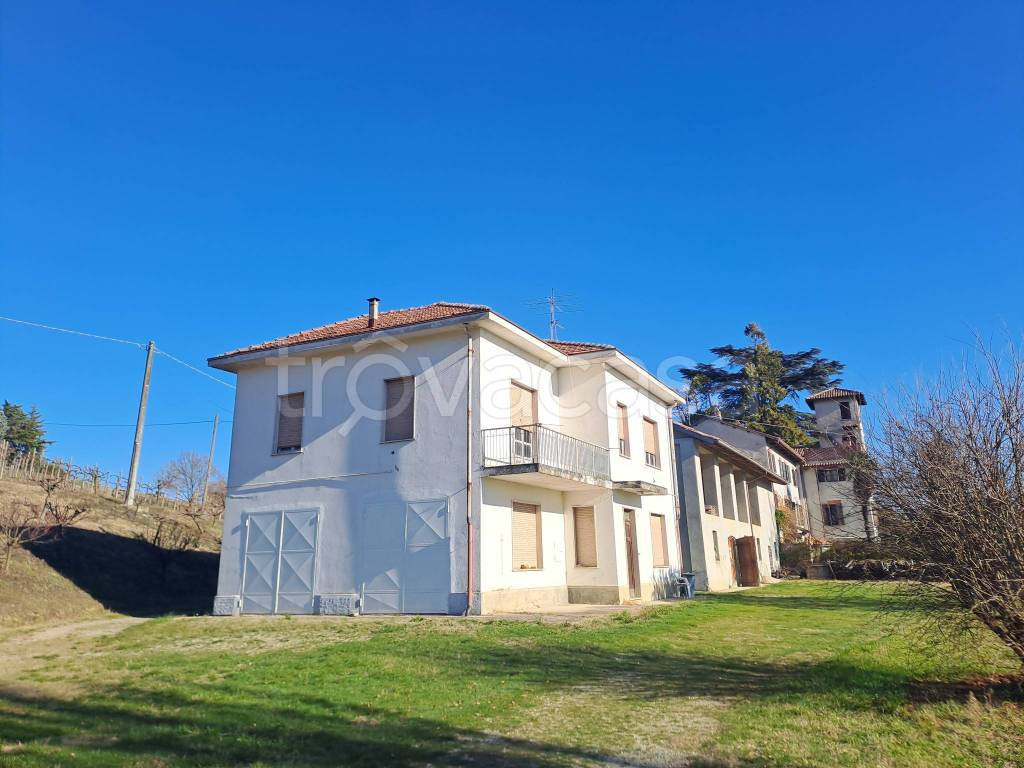 casa indipendente in vendita a Nizza Monferrato