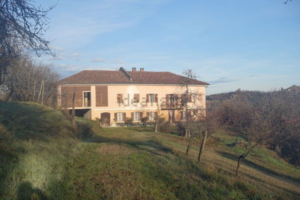 casale in vendita a Nizza Monferrato