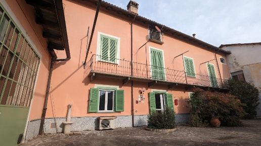 casa indipendente in vendita a Nizza Monferrato