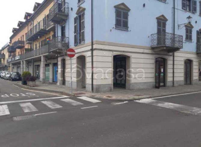 negozio in vendita a Nizza Monferrato