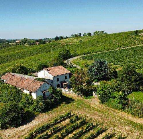 casa indipendente in vendita a Nizza Monferrato
