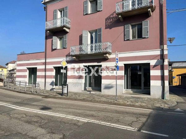 locale commerciale in vendita a Nizza Monferrato
