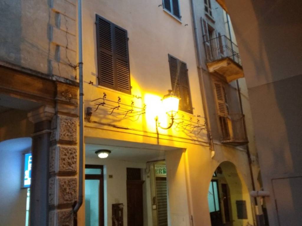 casa indipendente in vendita a Nizza Monferrato